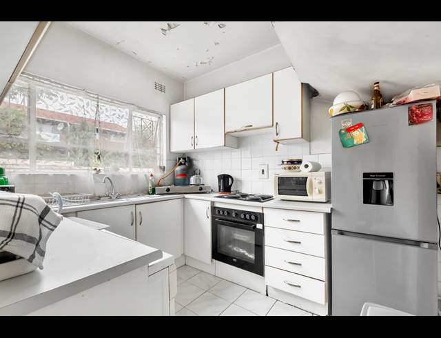 2 BEDROOM APARTMENT FOR SALE IN WINDSOR EAST